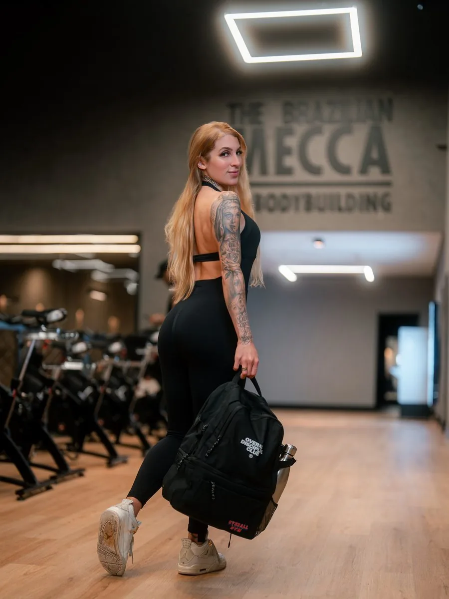 Manoella Werneck em sua rotina de treino na Overall Gym